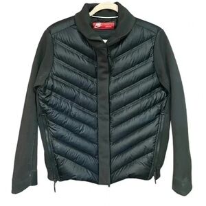 Nike Tech AeroLoft Down Bomber 804982-364 
Dark Green 
Size women’s Medium